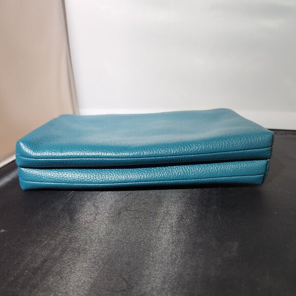 Coach pebble leather Teal Lyla crossbody w/gold toned hardware F38273 - Picture 8 of 11